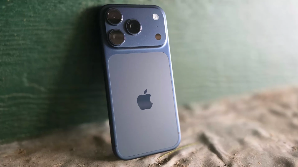 Why Are iPhone 17 Deals Appearing on Black Friday?